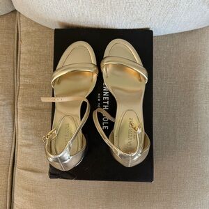 Kenneth Cole Women's Gold Sandals-3inch heels  size 8.5